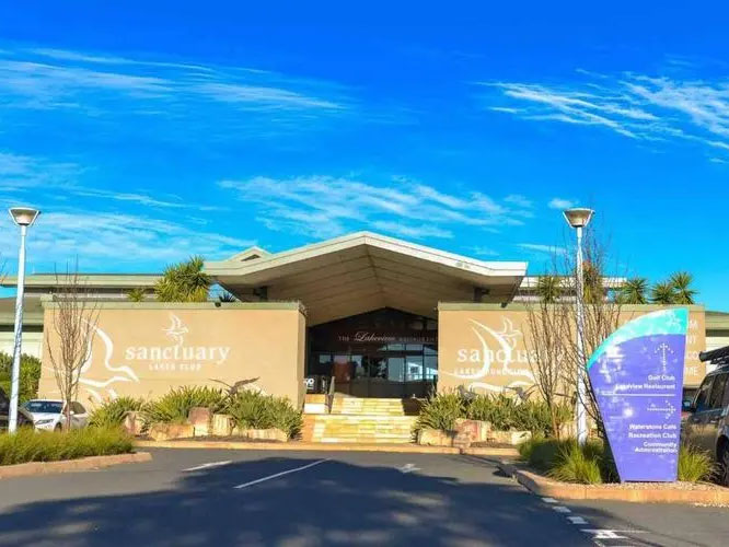 Luxury Waterfront Grand Villa in Melbourne